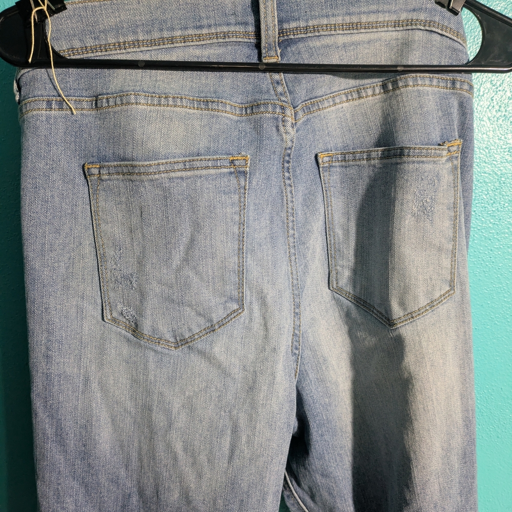Forever 21 Plus Light Wash Distressed Skinny Jeans - Picture 5 of 7